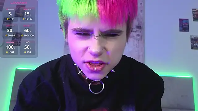 Snapshot of Alex_Vallley chatting on 10/31/25, 11:06 Alex Vallley online show from 10/31/25, 11:06