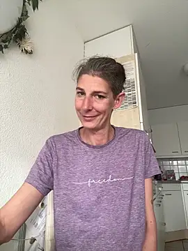 Snapshot of HerrundFrau-M chatting on 03/11/25, 07:37 HerrundFrau-M online show from 03/11/25, 07:37