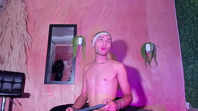 arthemisa hot online show from 10/08/25, 01:20