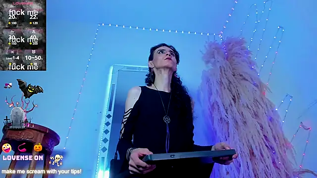 arthemisa hot online show from 10/31/25, 01:34