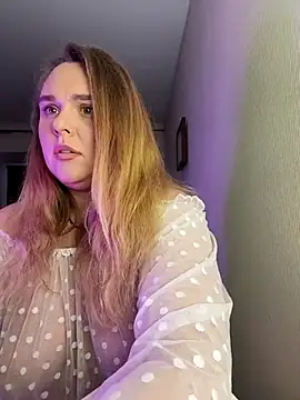 Snapshot of Juicy_PeachLux chatting on 09/22/25, 06:32 Juicy PeachLux online show from 09/22/25, 06:32