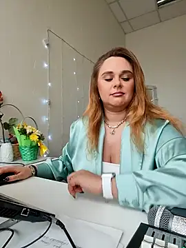 Snapshot of Juicy_PeachLux chatting on 09/25/25, 07:56 Juicy PeachLux online show from 09/25/25, 07:56