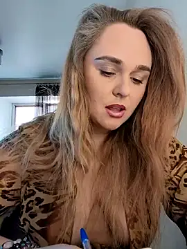 Snapshot of Juicy_PeachLux chatting on 10/07/25, 10:12 Juicy PeachLux online show from 10/07/25, 10:12