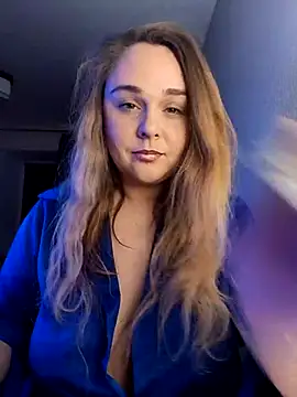 Snapshot of Juicy_PeachLux chatting on 10/28/25, 02:20 Juicy PeachLux online show from 10/28/25, 02:20