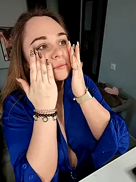 Snapshot of Juicy_PeachLux chatting on 11/15/25, 07:05 Juicy PeachLux online show from 11/15/25, 07:05