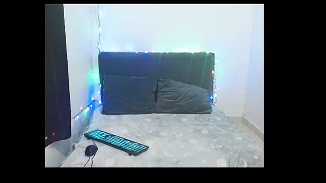 isabel-nashyeli online show from 03/07/25, 08:56