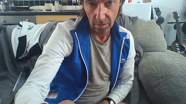 Snapshot of Grower_and_shower chatting on 09/12/25, 01:22 Grower and shower online show from 09/12/25, 01:22