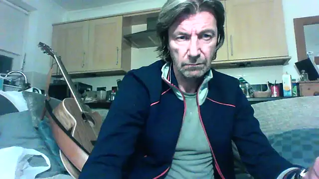 Snapshot of Grower_and_shower chatting on 10/25/25, 10:37 Grower and shower online show from 10/25/25, 10:37