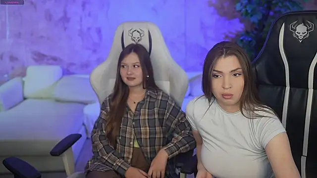 Snapshot of Billie054 chatting on 10/08/25, 06:44 Billie054 online show from 10/08/25, 06:44