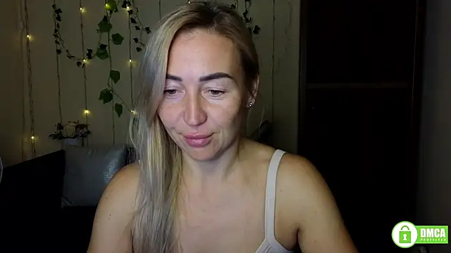 Snapshot of Kiss_julli88I chatting on 10/05/25, 05:22 Kiss julli88I online show from 10/05/25, 05:22