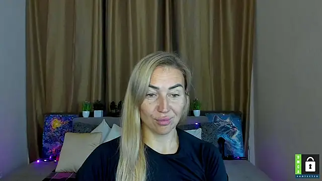 Snapshot of Kiss_julli88I chatting on 10/24/25, 05:31 Kiss julli88I online show from 10/24/25, 05:31