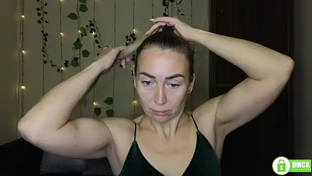 Snapshot of Kiss_julli88I chatting on 10/27/25, 06:23 Kiss julli88I online show from 10/27/25, 06:23