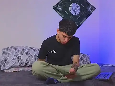 samevansx  online show from 09/22/25, 02:19