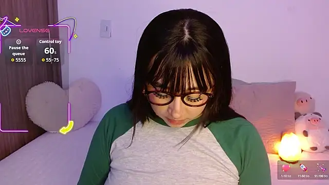 Oliviargf online show from 09/29/25, 12:38