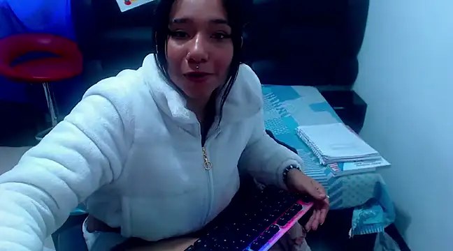 Snapshot of XxxReinaSexyBodyxxX777 chatting on 03/11/25, 07:14 XxxReinaSexyBodyxxX777 online show from 03/11/25, 07:14