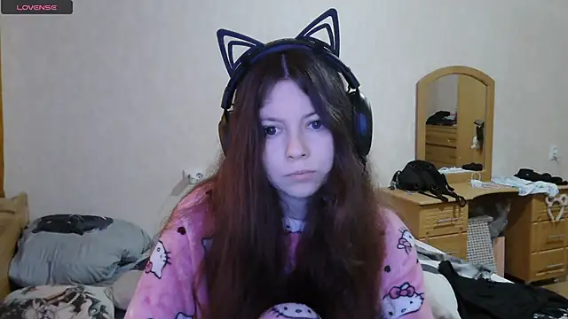 Snapshot of RendyDow chatting on 10/23/25, 08:24 RendyDow online show from 10/23/25, 08:24