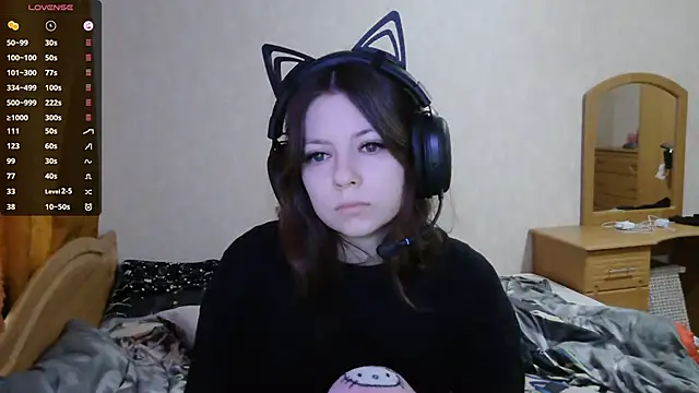 Snapshot of RendyDow chatting on 10/30/25, 05:20 RendyDow online show from 10/30/25, 05:20