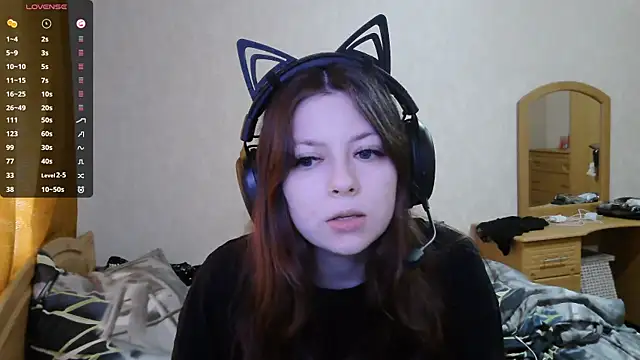 Snapshot of RendyDow chatting on 10/31/25, 08:04 RendyDow online show from 10/31/25, 08:04