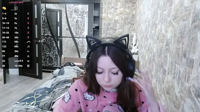 Snapshot of RendyDow chatting on 11/14/25, 07:18 RendyDow online show from 11/14/25, 07:18