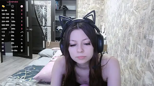 Snapshot of RendyDow chatting on 11/15/25, 08:33 RendyDow online show from 11/15/25, 08:33