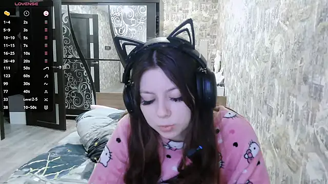 Snapshot of RendyDow chatting on 11/18/25, 07:24 RendyDow online show from 11/18/25, 07:24