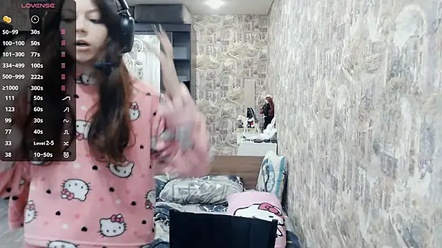 Snapshot of RendyDow chatting on 11/21/25, 08:13 RendyDow online show from 11/21/25, 08:13