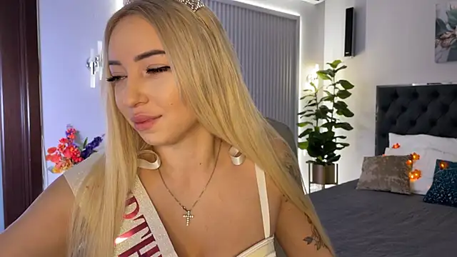 OhMyEmma online show from 10/06/25, 01:36