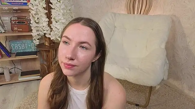 Kira mindnes online show from 10/07/25, 05:15