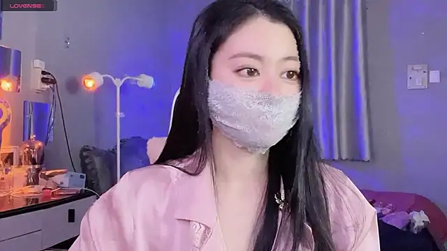 Snapshot of MI_KA22 chatting on 09/10/25, 05:02 MI KA22 online show from 09/10/25, 05:02