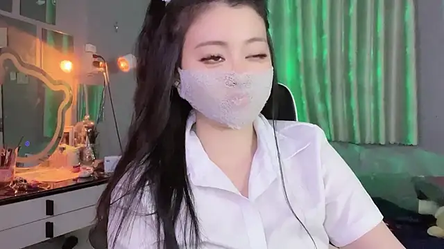 Snapshot of MI_KA22 chatting on 09/14/25, 06:23 MI KA22 online show from 09/14/25, 06:23