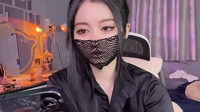 Snapshot of MI_KA22 chatting on 10/04/25, 07:28 MI KA22 online show from 10/04/25, 07:28