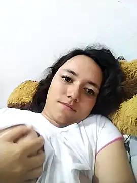 Snapshot of dafne_132907 chatting on 03/17/25, 06:21 dafne 132907 online show from 03/17/25, 06:21
