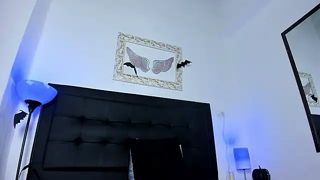 Snapshot of Lola_Blondie chatting on 11/05/25, 12:38 Lola Blondie online show from 11/05/25, 12:38