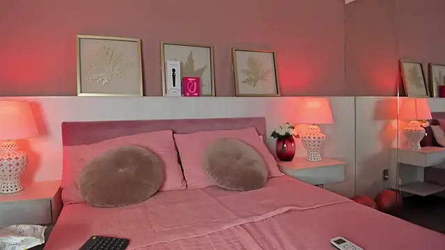 Emma  1 online show from 09/23/25, 04:04