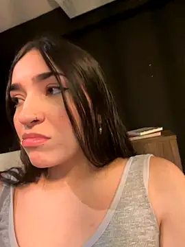 Emma  1 online show from 10/25/25, 03:58