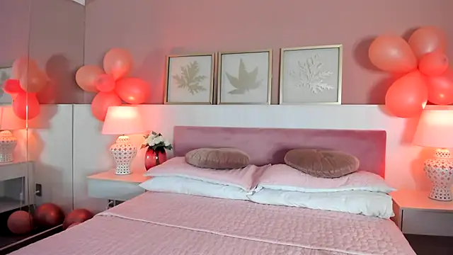 Emma  1 online show from 10/29/25, 03:31