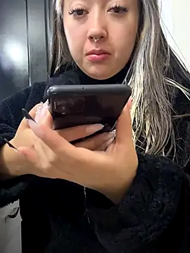 Snapshot of VictoriaGerard_Pink chatting on 10/26/25, 12:27 VictoriaGerard Pink online show from 10/26/25, 12:27