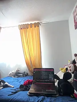 Snapshot of VictoriaGerard_Pink chatting on 11/21/25, 04:05 VictoriaGerard Pink online show from 11/21/25, 04:05