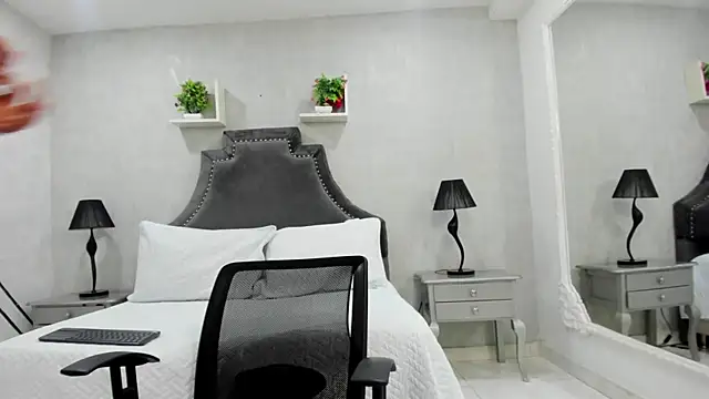 Snapshot of NaomiFrost chatting on 03/16/25, 02:53 NaomiFrost online show from 03/16/25, 02:53