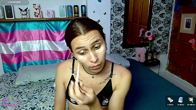 Snapshot of Malud09 chatting on 03/12/25, 11:53 Malud09 online show from 03/12/25, 11:53