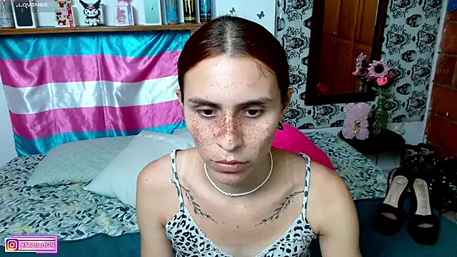 Snapshot of Malud09 chatting on 03/15/25, 03:37 Malud09 online show from 03/15/25, 03:37