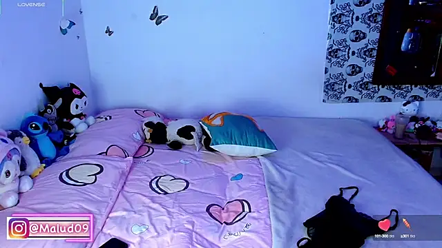 Snapshot of Malud09 chatting on 09/09/25, 12:05 Malud09 online show from 09/09/25, 12:05