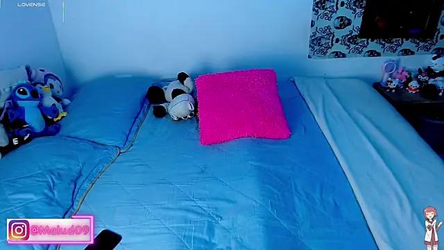 Snapshot of Malud09 chatting on 10/01/25, 12:11 Malud09 online show from 10/01/25, 12:11