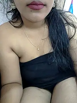 Snapshot of priya_00143 chatting on 10/27/25, 04:38 priya 00143 online show from 10/27/25, 04:38