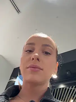 AlexisWhit online show from 09/25/25, 08:29