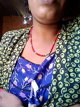 Snapshot of Hot_monika1 chatting on 11/18/25, 07:13 Hot monika1 online show from 11/18/25, 07:13