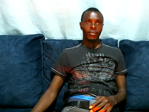 Snapshot of Kwekweshi chatting on 10/13/25, 10:10 Kwekweshi online show from 10/13/25, 10:10