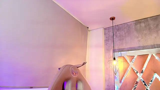 Snapshot of adara_evanss chatting on 10/08/25, 09:34 adara evanss online show from 10/08/25, 09:34