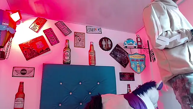 lili roussi online show from 11/12/25, 12:55