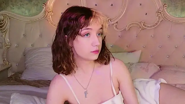 Snapshot of Gia_Riccardo chatting on 11/21/25, 04:05 Gia Riccardo online show from 11/21/25, 04:05